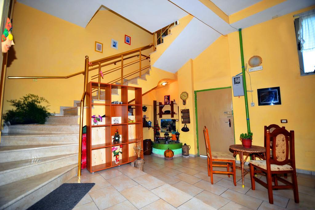 Pemaj Hostel Shkoder Luaran gambar