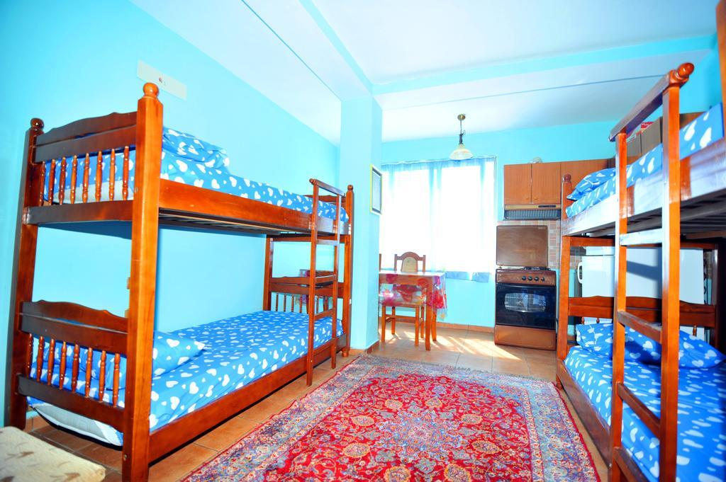 Pemaj Hostel Shkoder Bilik gambar