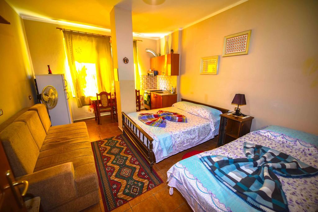 Pemaj Hostel Shkoder Luaran gambar